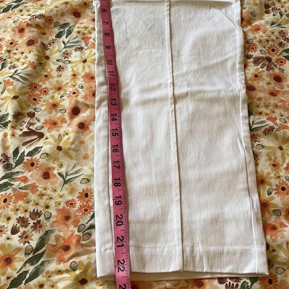 Larry Levine white high rise capris size 12 - Picture 7 of 9